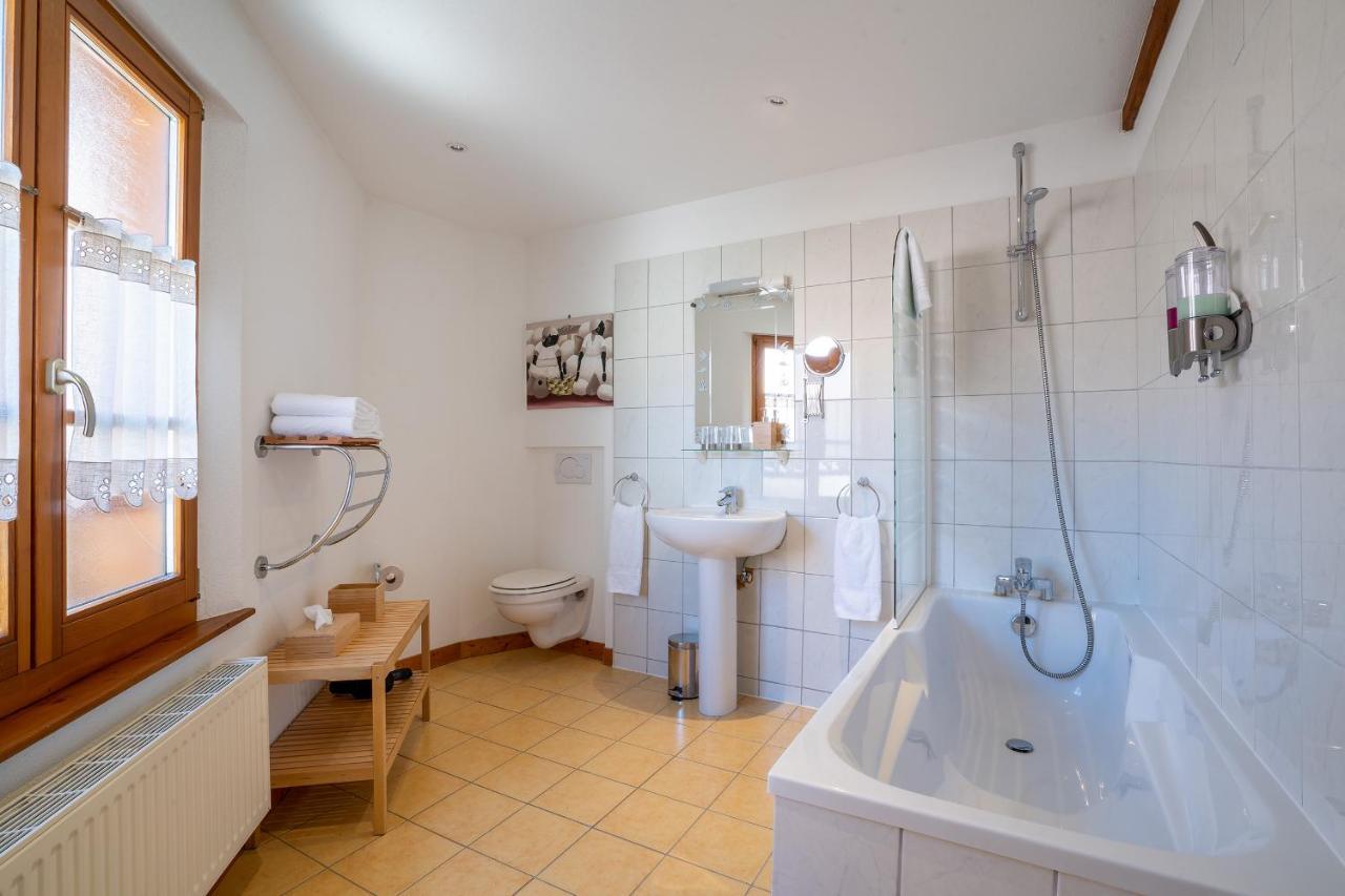 Les Suites - La Cour St Fulrad Saint-Hippolyte  Extérieur photo
