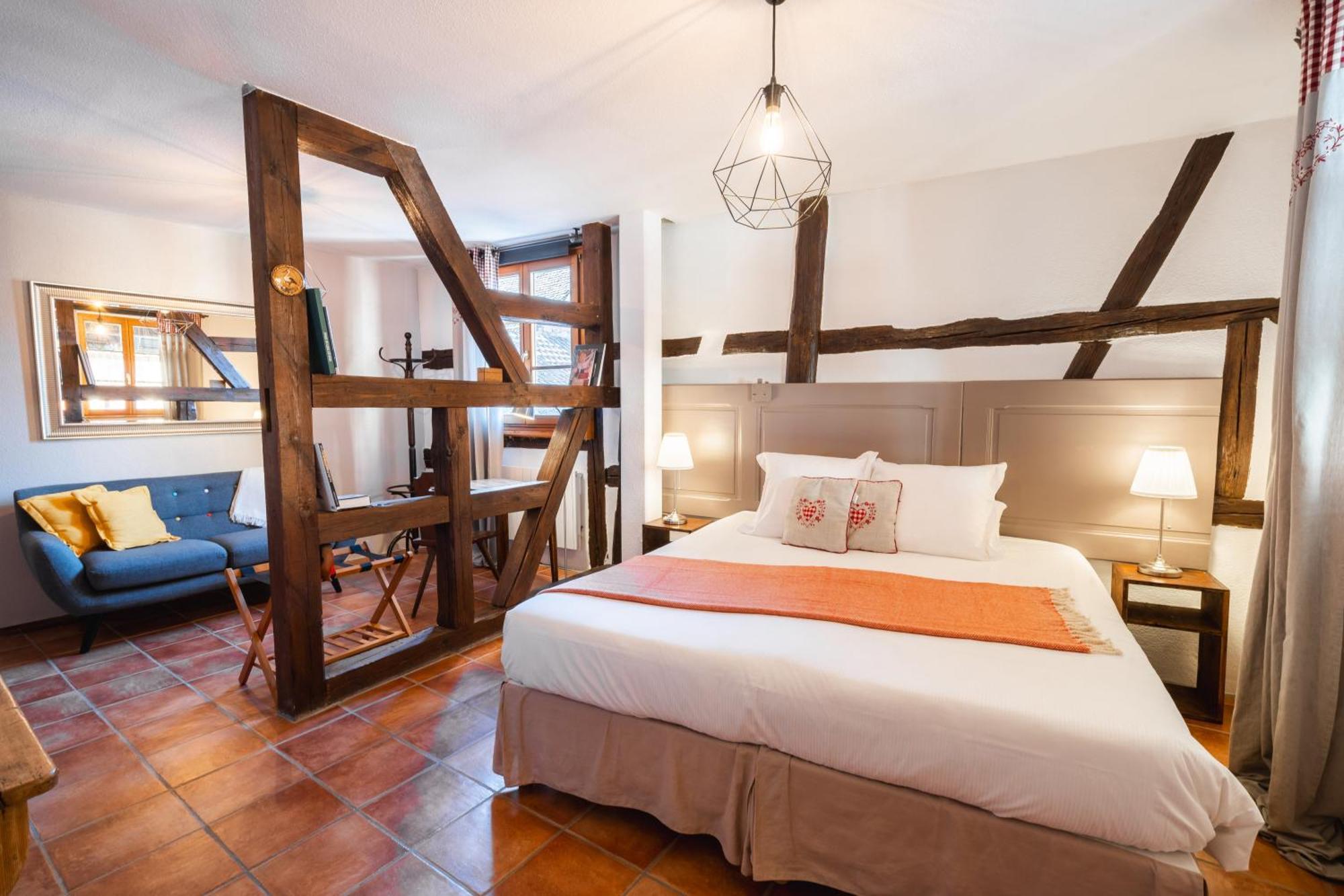 Les Suites - La Cour St Fulrad Saint-Hippolyte  Extérieur photo